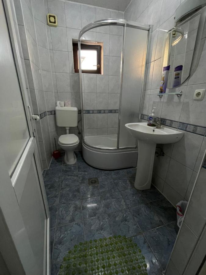Ela Hostel Prizren Buitenkant foto