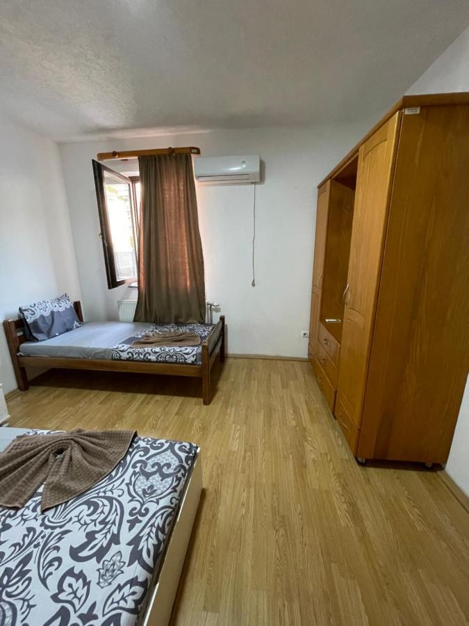 Ela Hostel Prizren Buitenkant foto